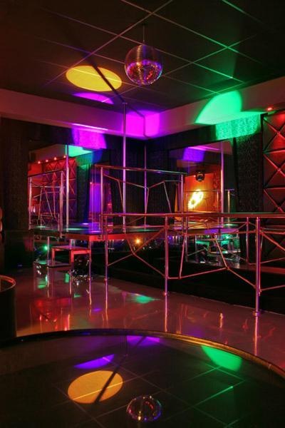 Hotel Finix サンダンスキ エクステリア 写真