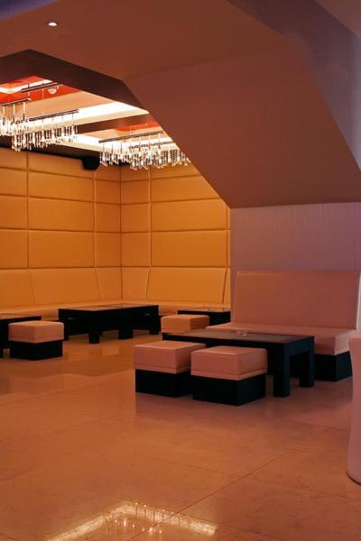 Hotel Finix サンダンスキ エクステリア 写真