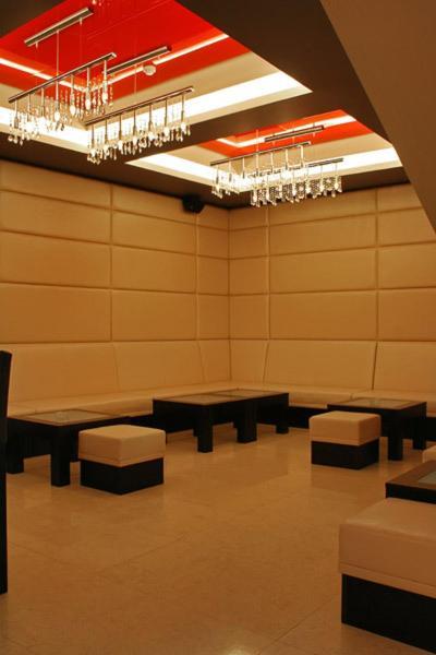 Hotel Finix サンダンスキ エクステリア 写真