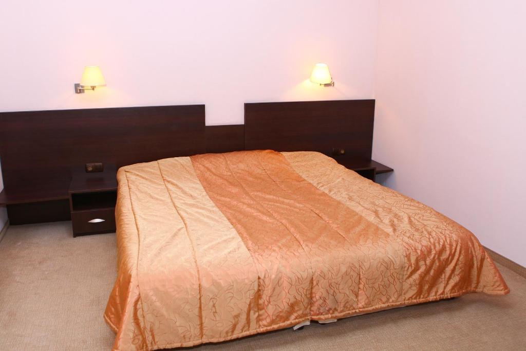 Hotel Finix サンダンスキ 部屋 写真